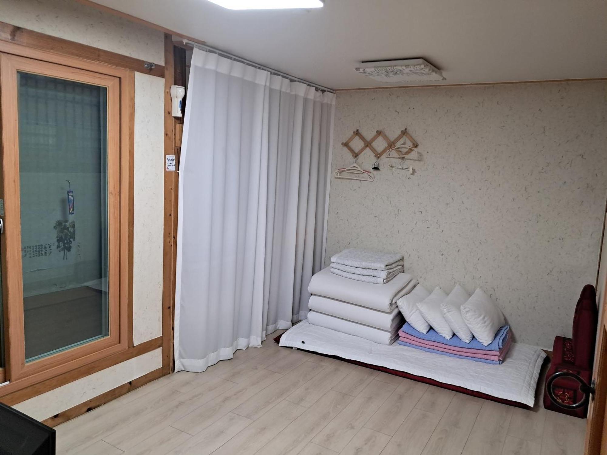 Hanok Guesthouse Nuha Seoel Buitenkant foto